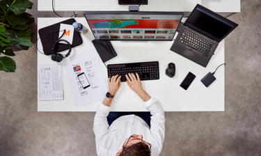 IT Trainee am Arbeitsplatz IT Trainee am Arbeitsplatz